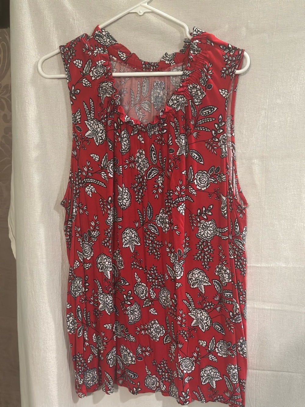 croft & barrow Red Floral Ruffled Neck Tank